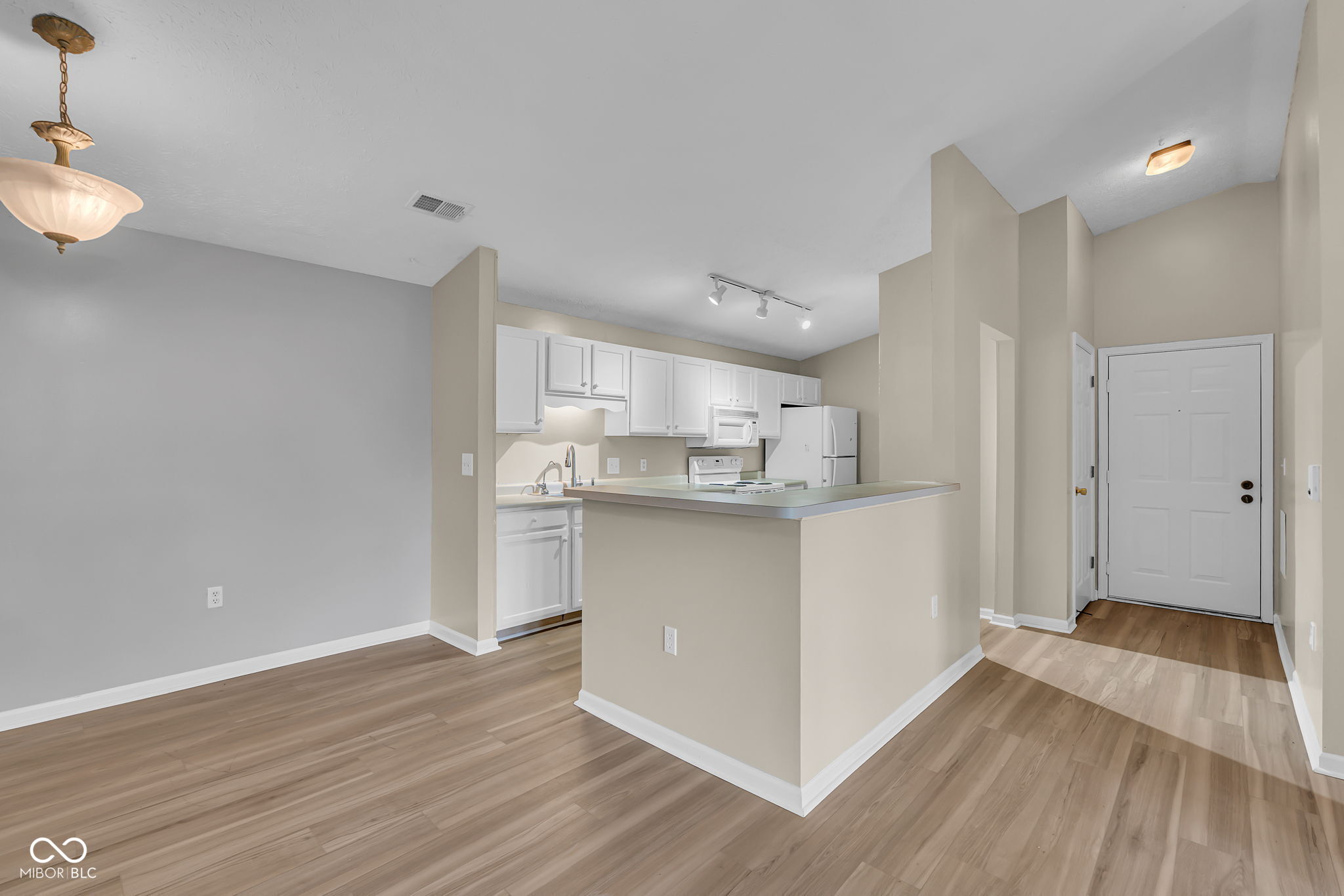 209 Faulkner Court 205