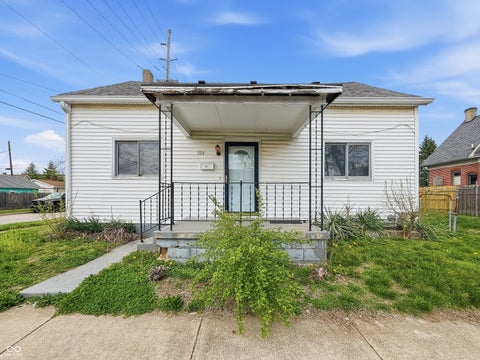 Photo of 204 E Pennsylvania Street, Shelbyville, IN 46176 (MLS # 22094064)