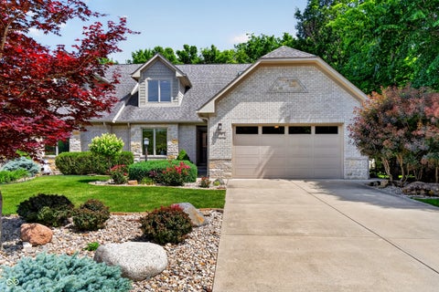 Photo of 1731 Walnut Trace, Greenfield, IN 46140 (MLS # 22106688)