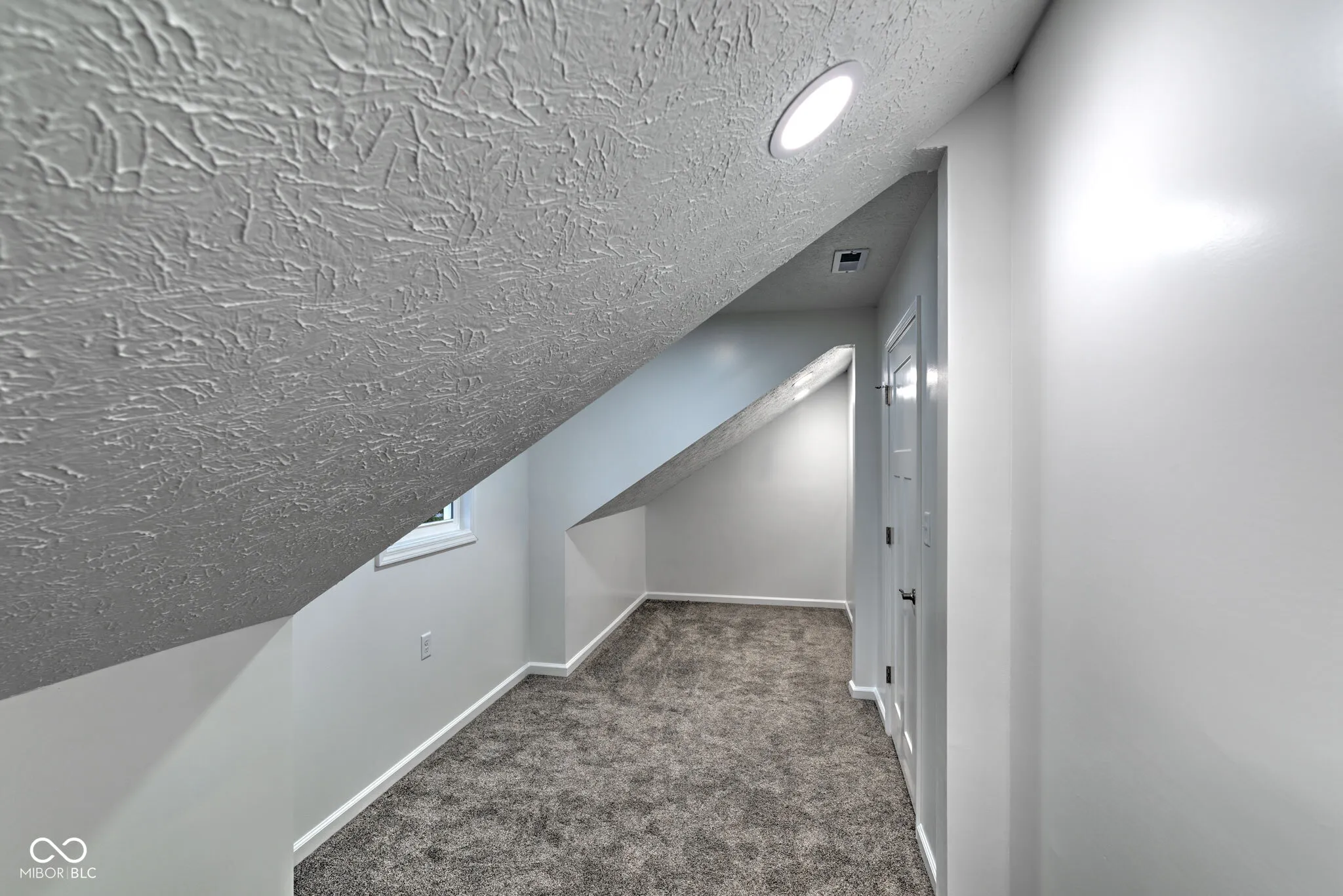 Greenwood, Indiana 46143, United States, 4 Bedrooms Bedrooms, ,4 BathroomsBathrooms,Residential,Pending,78704