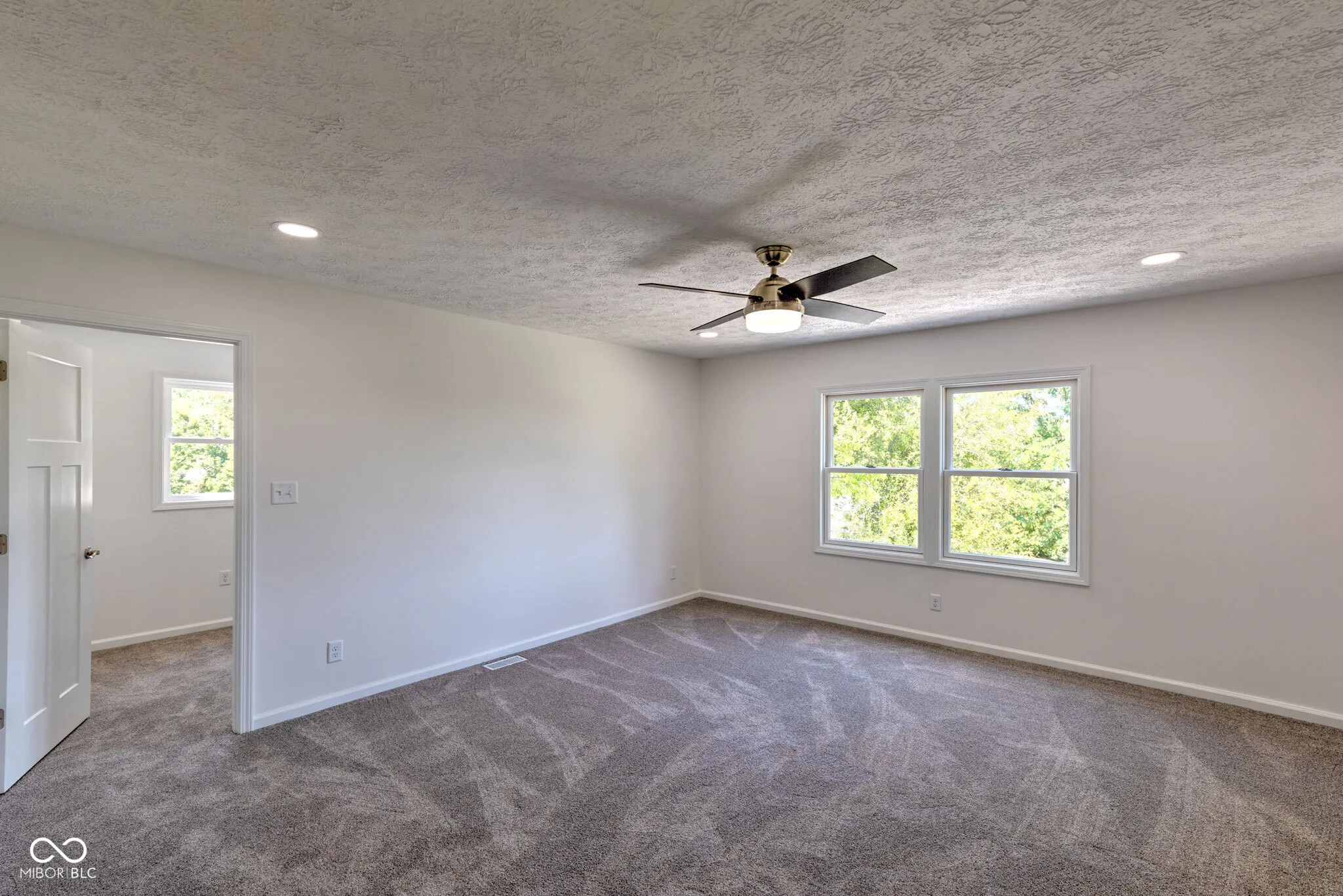 Greenwood, Indiana 46143, United States, 4 Bedrooms Bedrooms, ,4 BathroomsBathrooms,Residential,Pending,78704