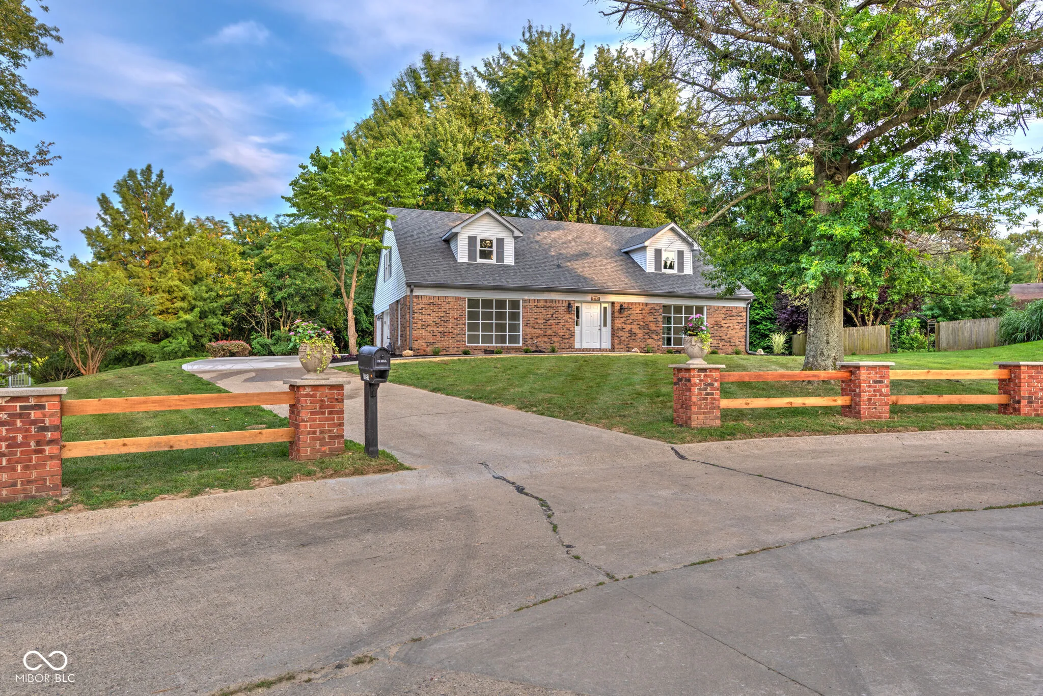 Greenwood, Indiana 46143, United States, 4 Bedrooms Bedrooms, ,4 BathroomsBathrooms,Residential,Pending,78704