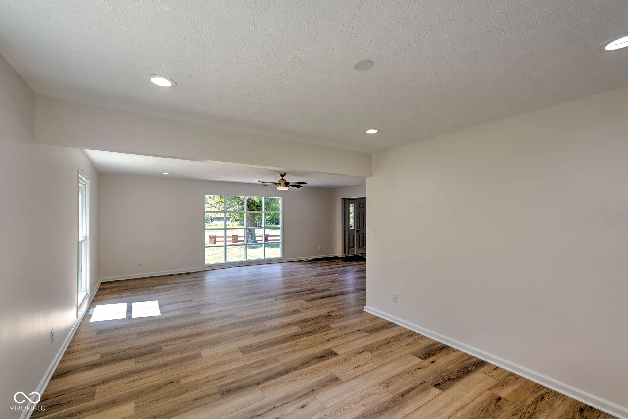 Greenwood, Indiana 46143, United States, 4 Bedrooms Bedrooms, ,4 BathroomsBathrooms,Residential,Pending,78704