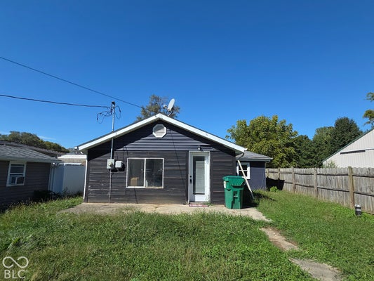 1036 HENDRICKS AVE, SHELBYVILLE, IN 46176 - Image c66de76af2db8e3b7971a5b25eb8556e/192007651
