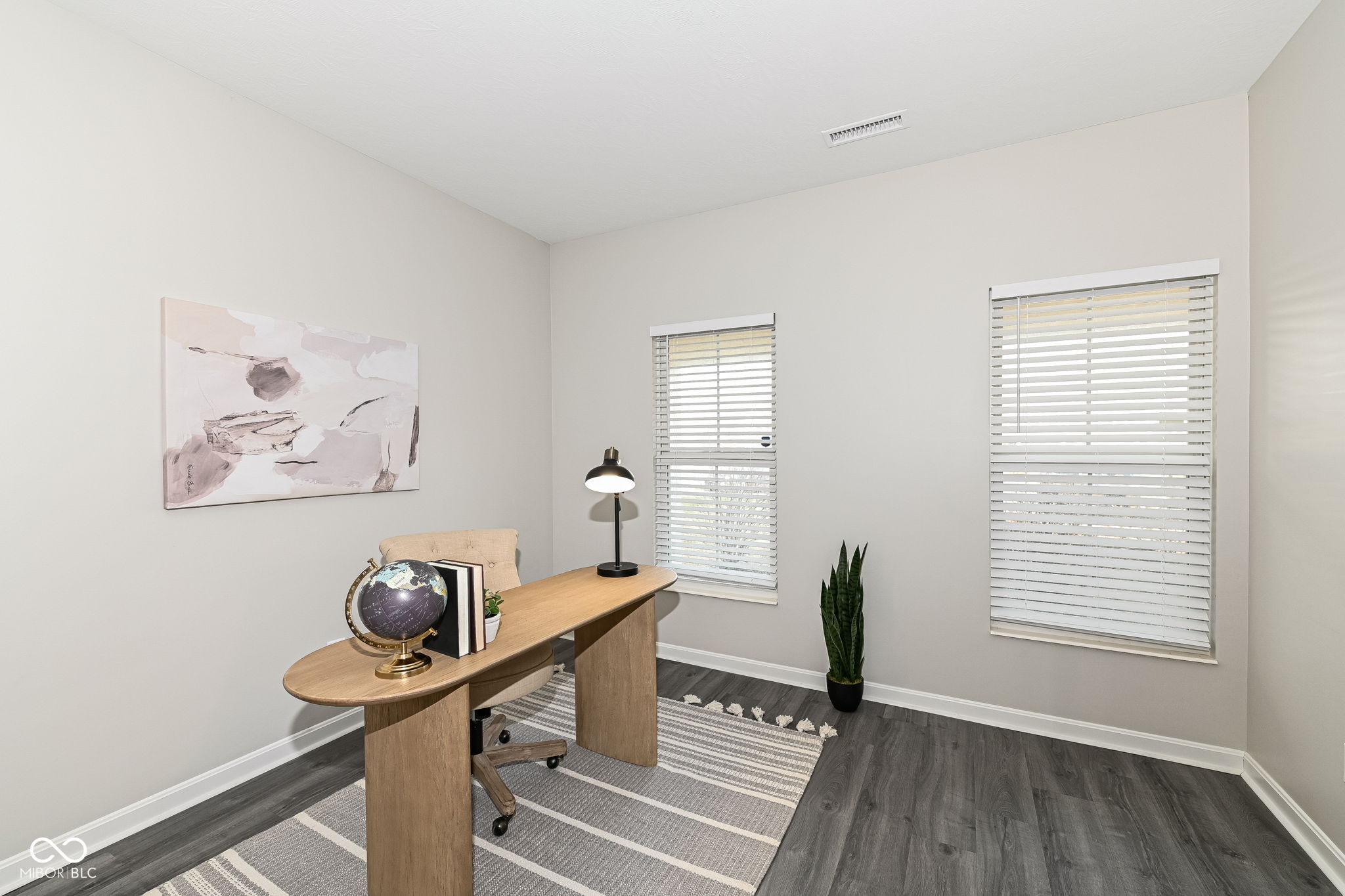 6216 N Woods Edge Court