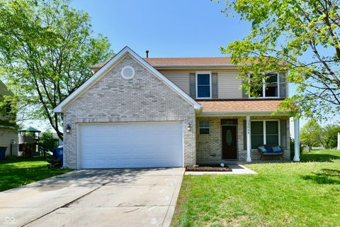 Photo of 13048 Ross Crossing, Fishers, IN 46038 (MLS # 22098747)