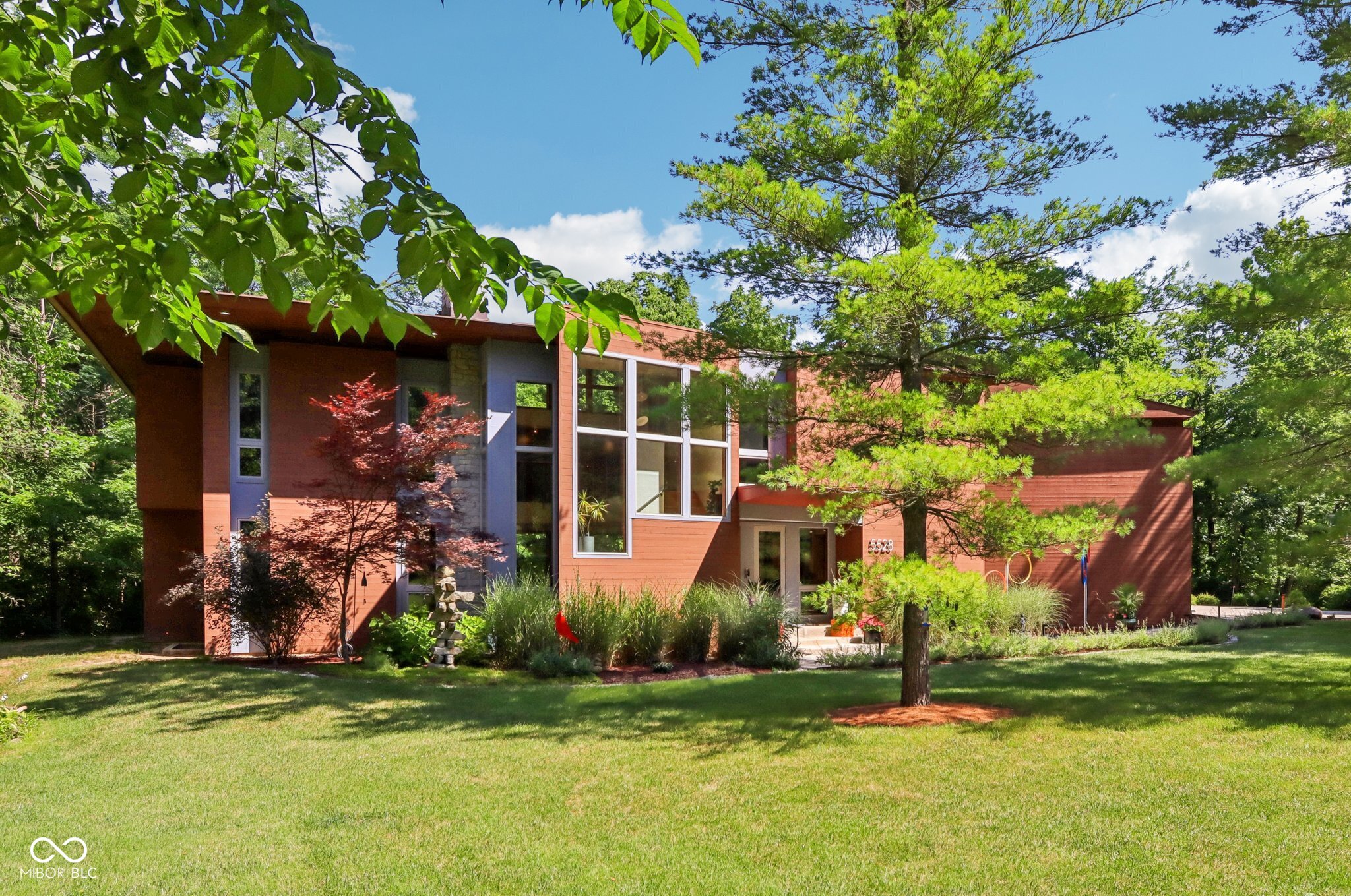 5528 State Road 144