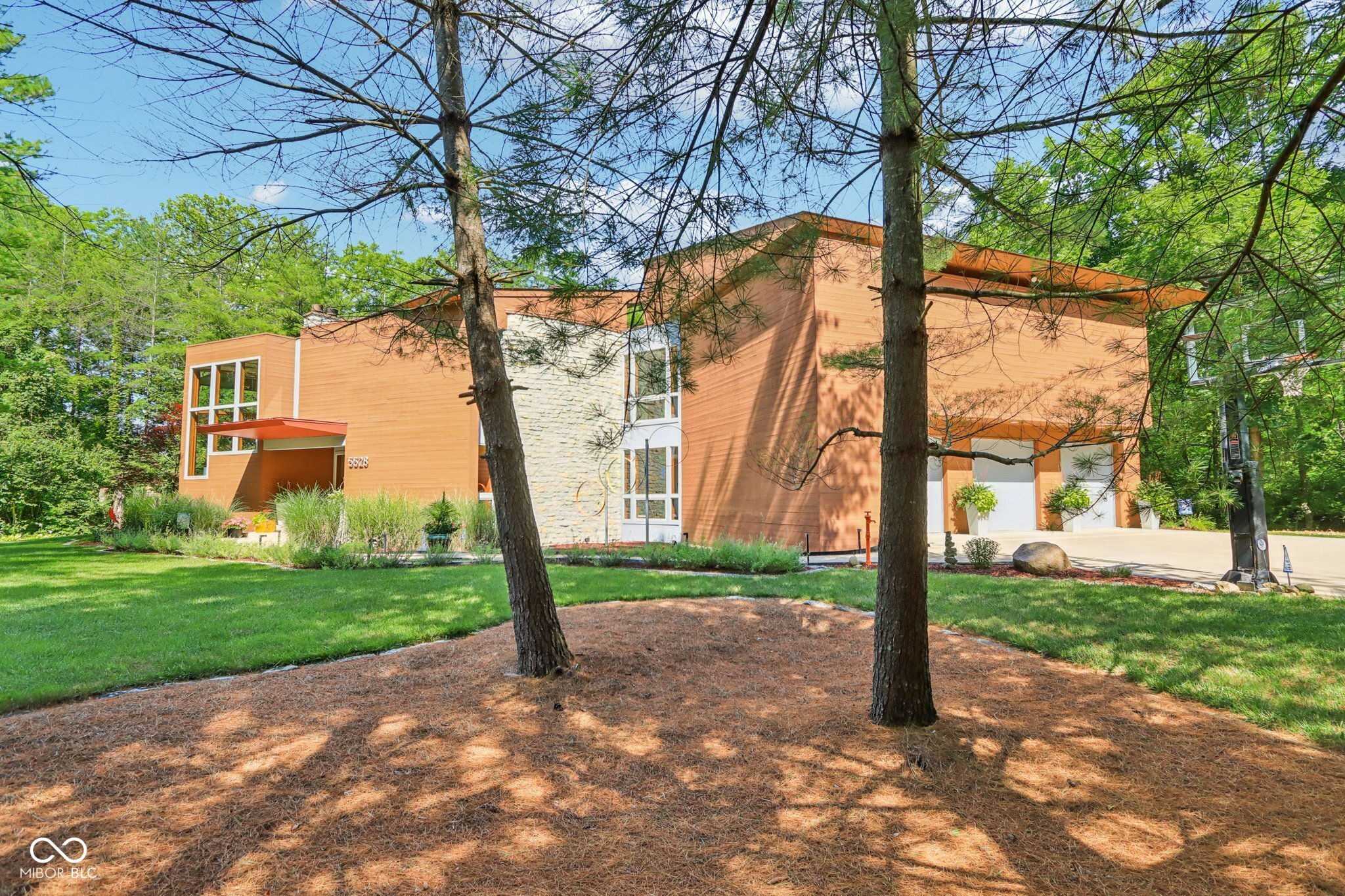 5528 State Road 144