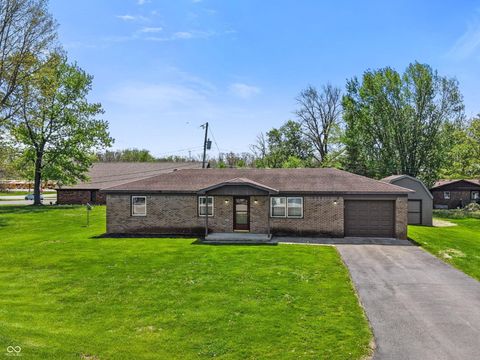 Photo of 7093 Williams Court, Avon, IN 46123 (MLS # 22095448)
