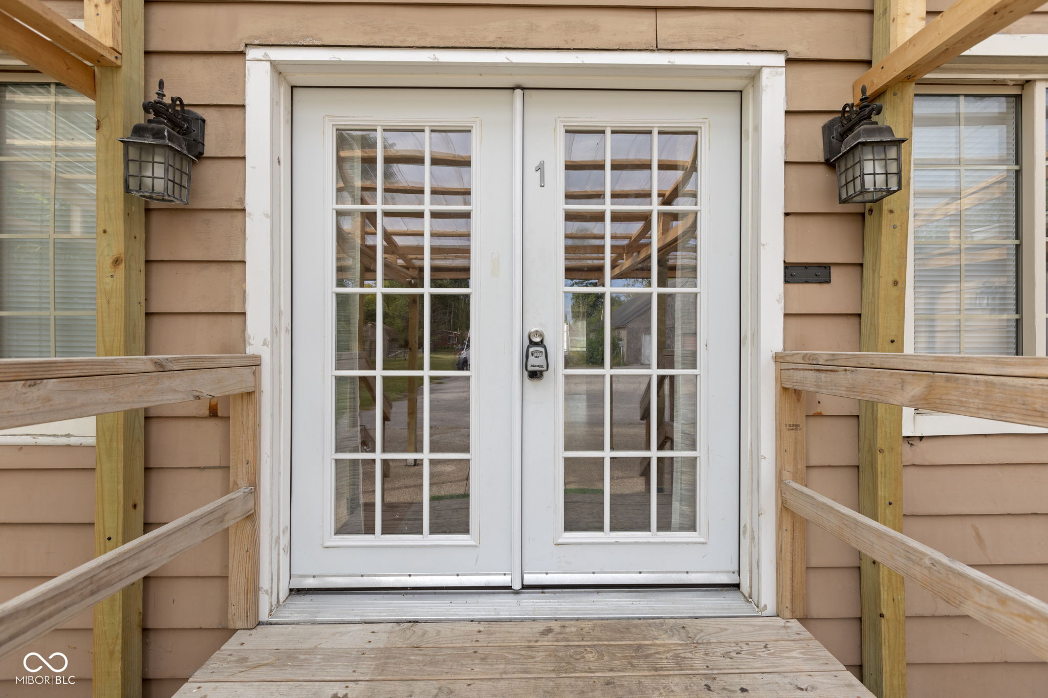 8372 E Us Highway 36