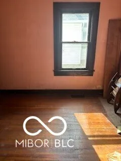 Indianapolis, Indiana 46203, United States, 2 Bedrooms Bedrooms, ,1 BathroomBathrooms,Residential,Pending,189721