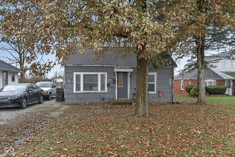 Photo of 3507 Columbus Avenue, Anderson, IN 46013 (MLS # 22076035)