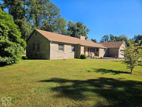 Photo for 371 E County Road 700 S