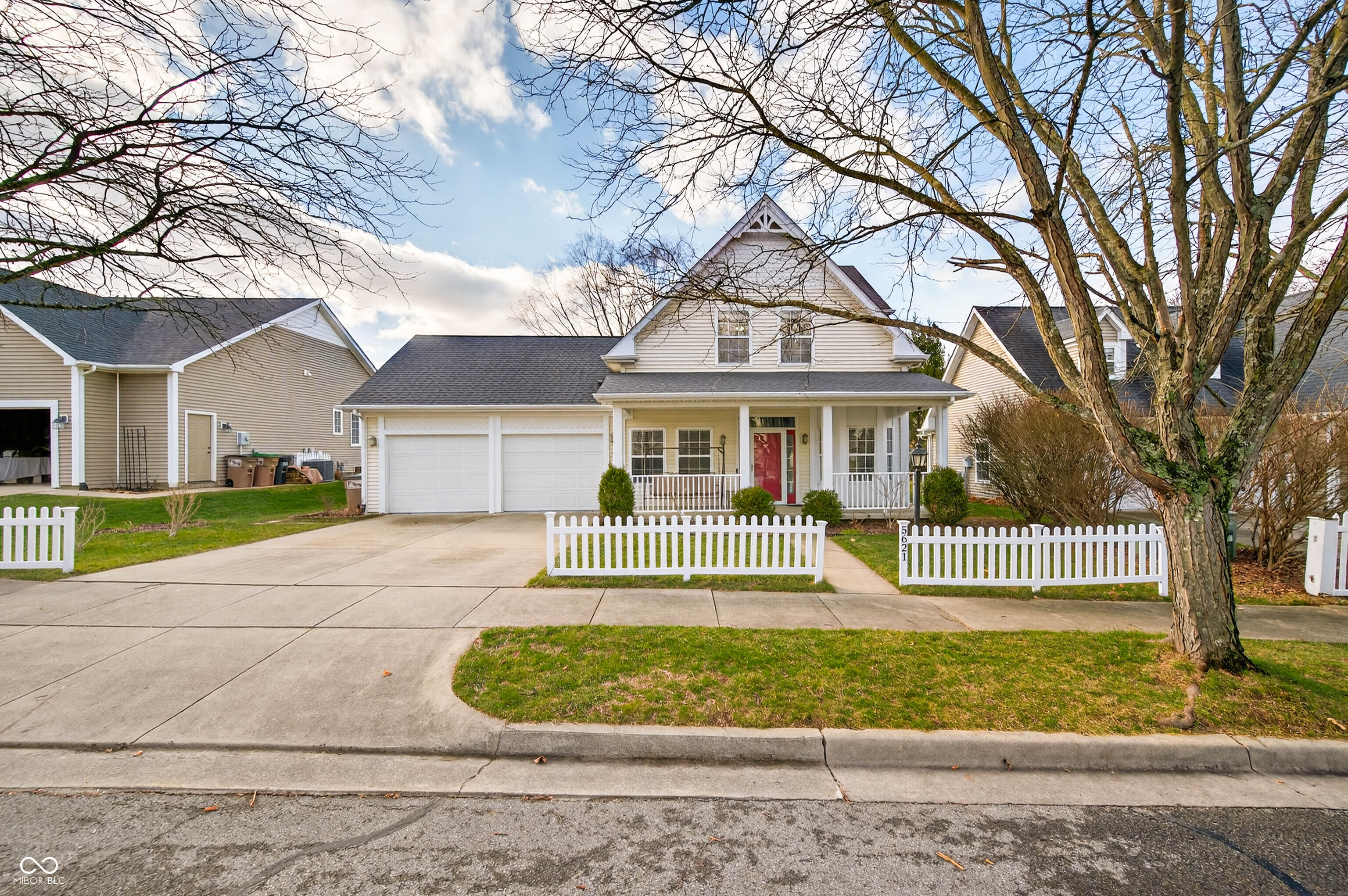 5621 Black Oak Drive