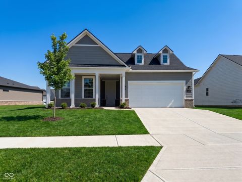 Photo of 3219 Beautyberry Way, Greenwood, IN 46143 (MLS # 22095537)