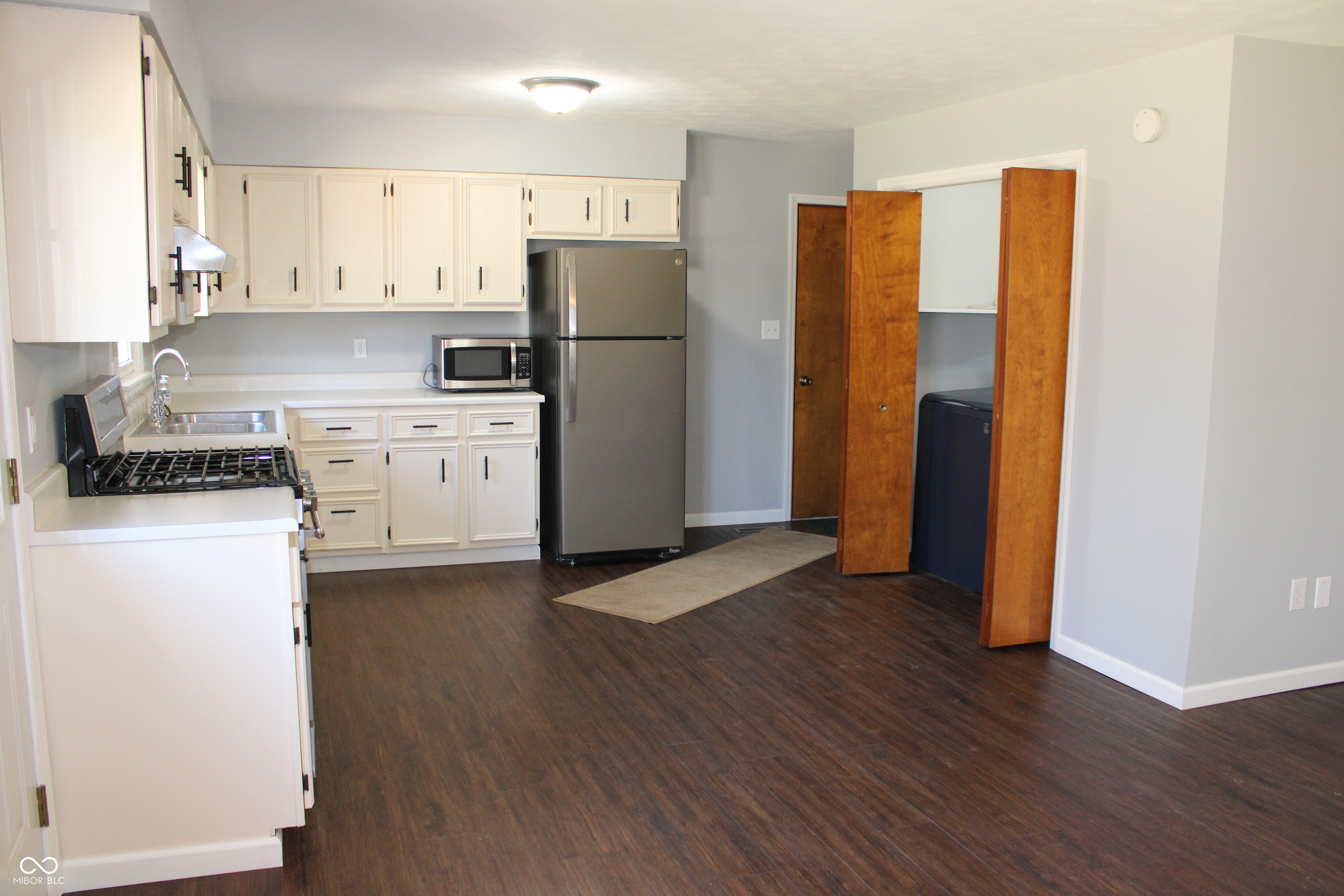 2460 S State Highway 7