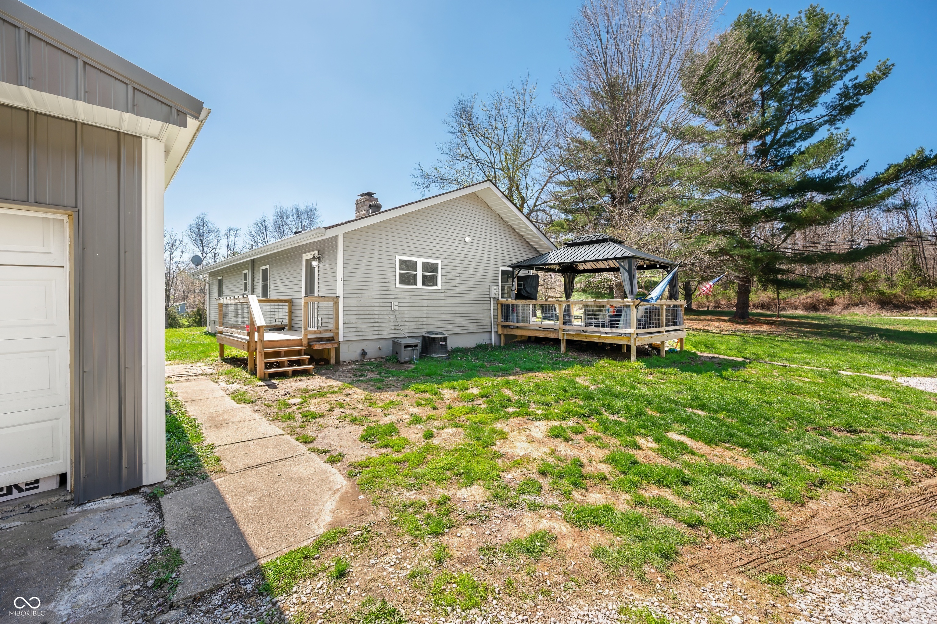 9267 N State Road 135