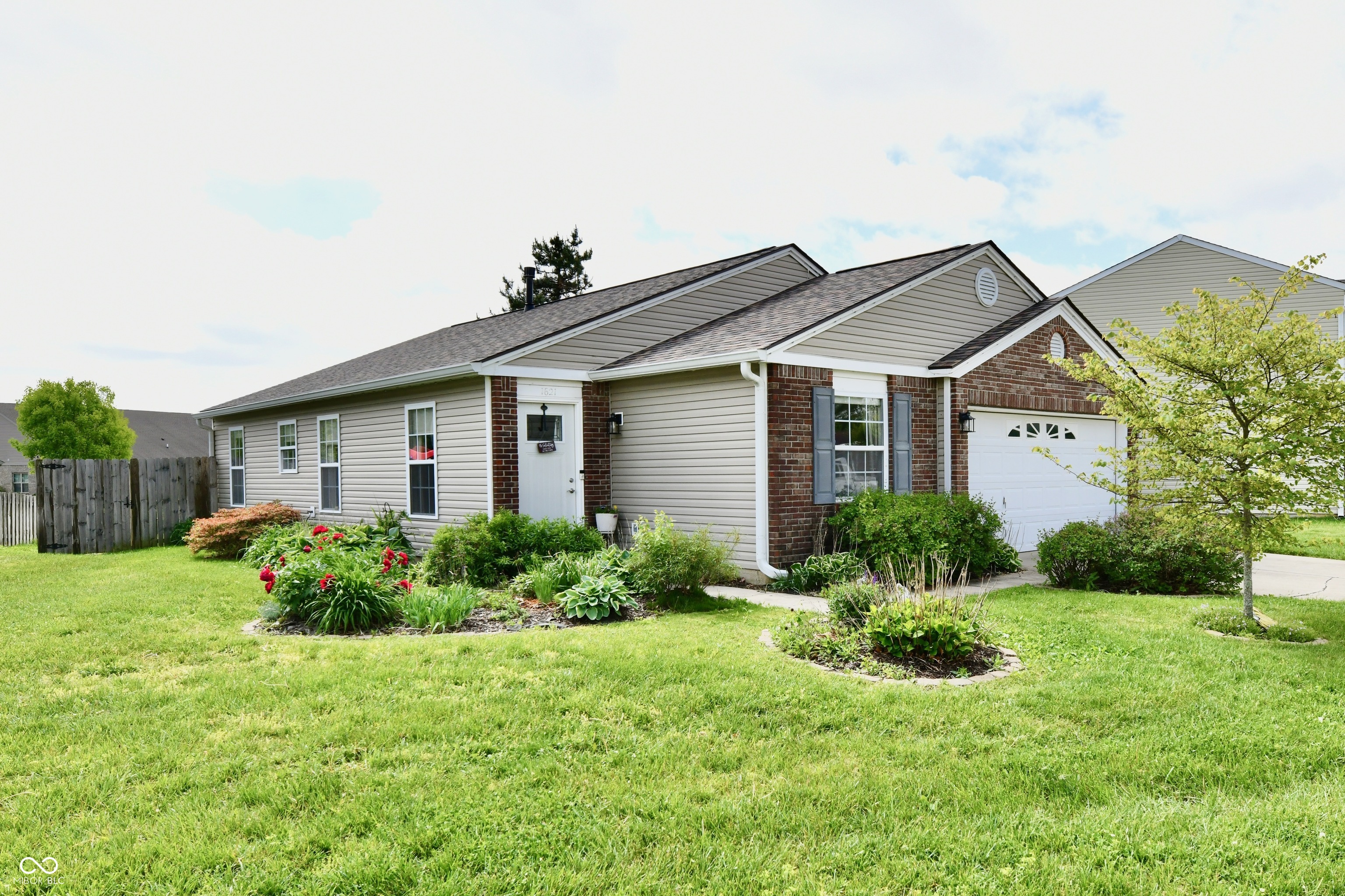 1621 Blue Grass Parkway