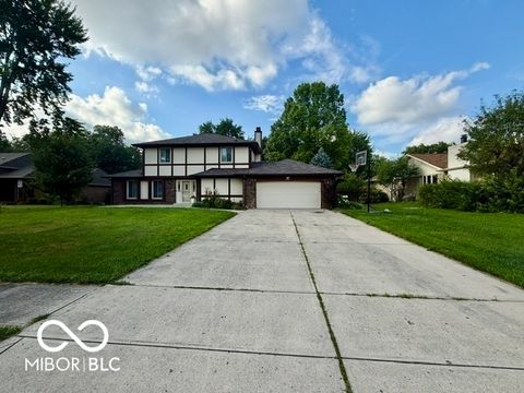 Photo of 888 Briarwood Drive, Greenwood, IN 46142 (MLS # 22097793)