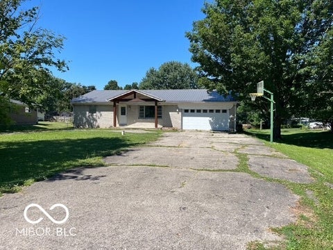 Photo of 12609 Markay Drive, Fishers, IN 46038 (MLS # 22114453)