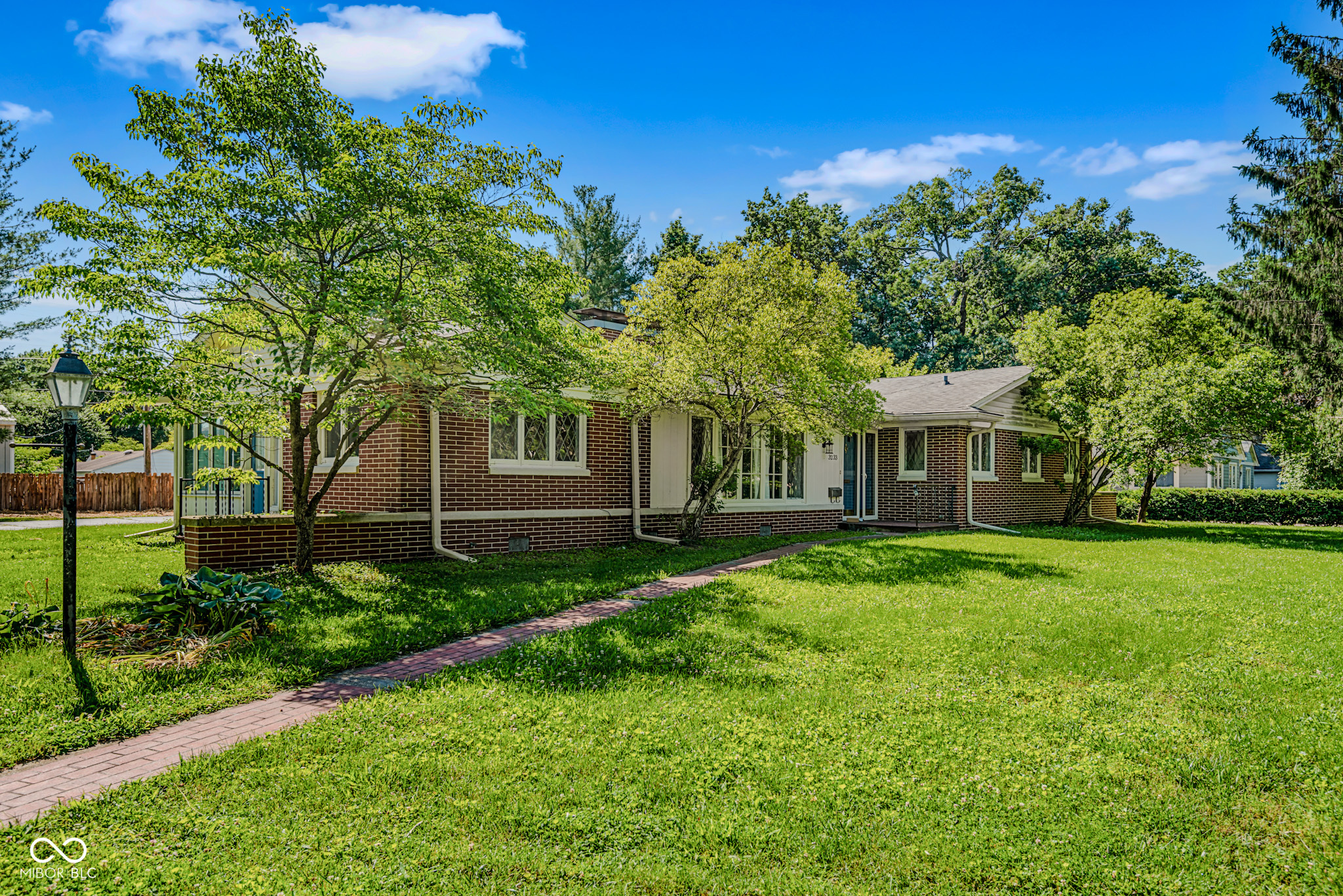 3233 Woodland Parkway