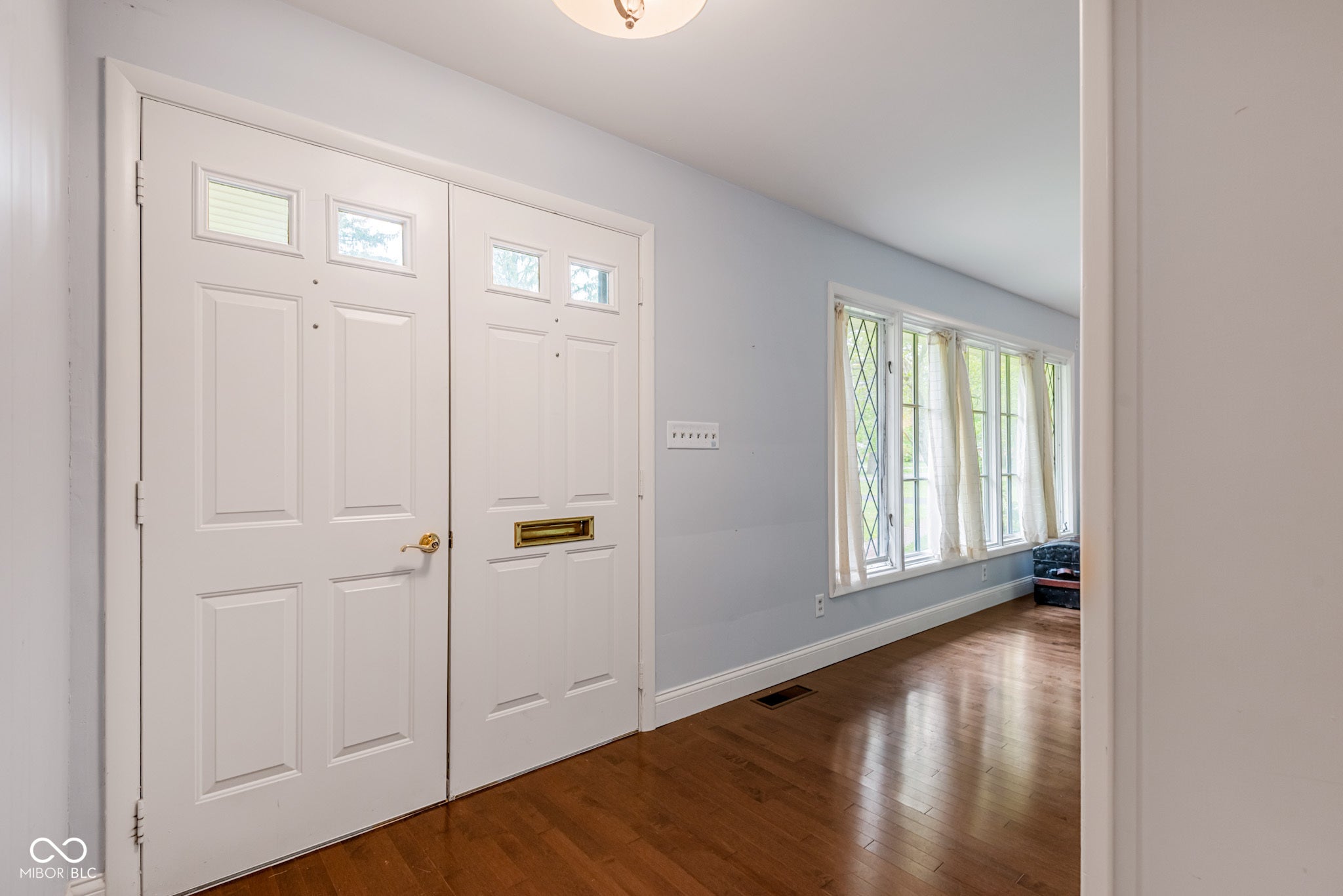 3233 Woodland Parkway