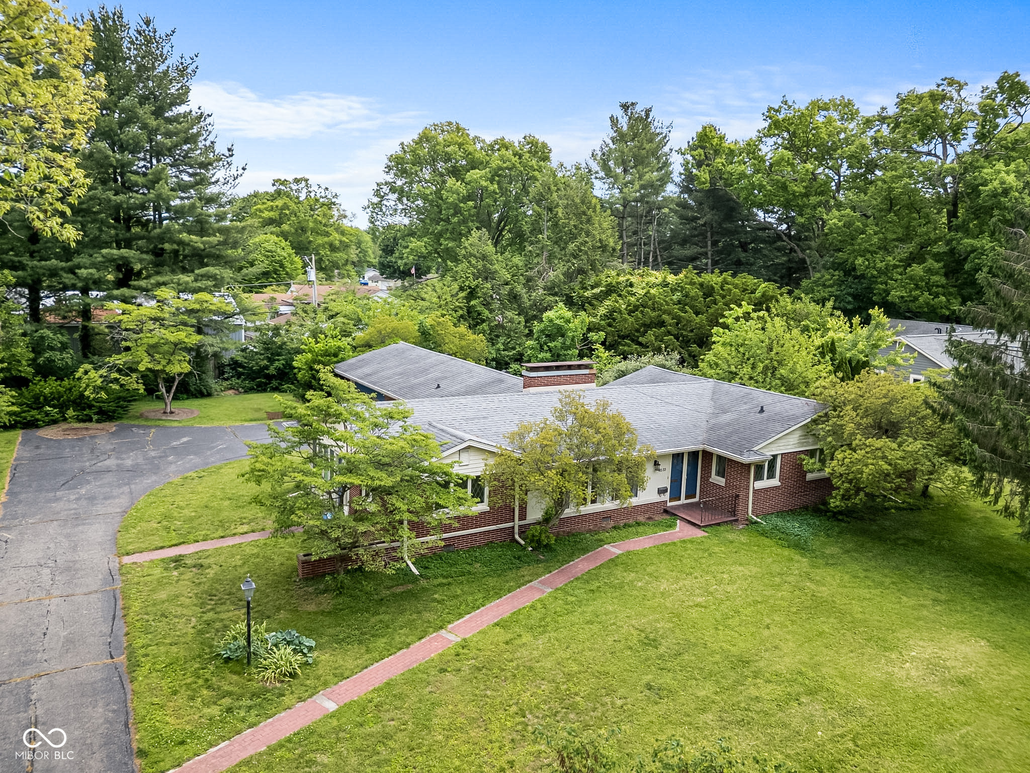3233 Woodland Parkway