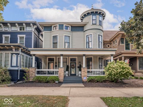 Photo of 1471 N Delaware Street, Indianapolis, IN 46202 (MLS # 22096552)