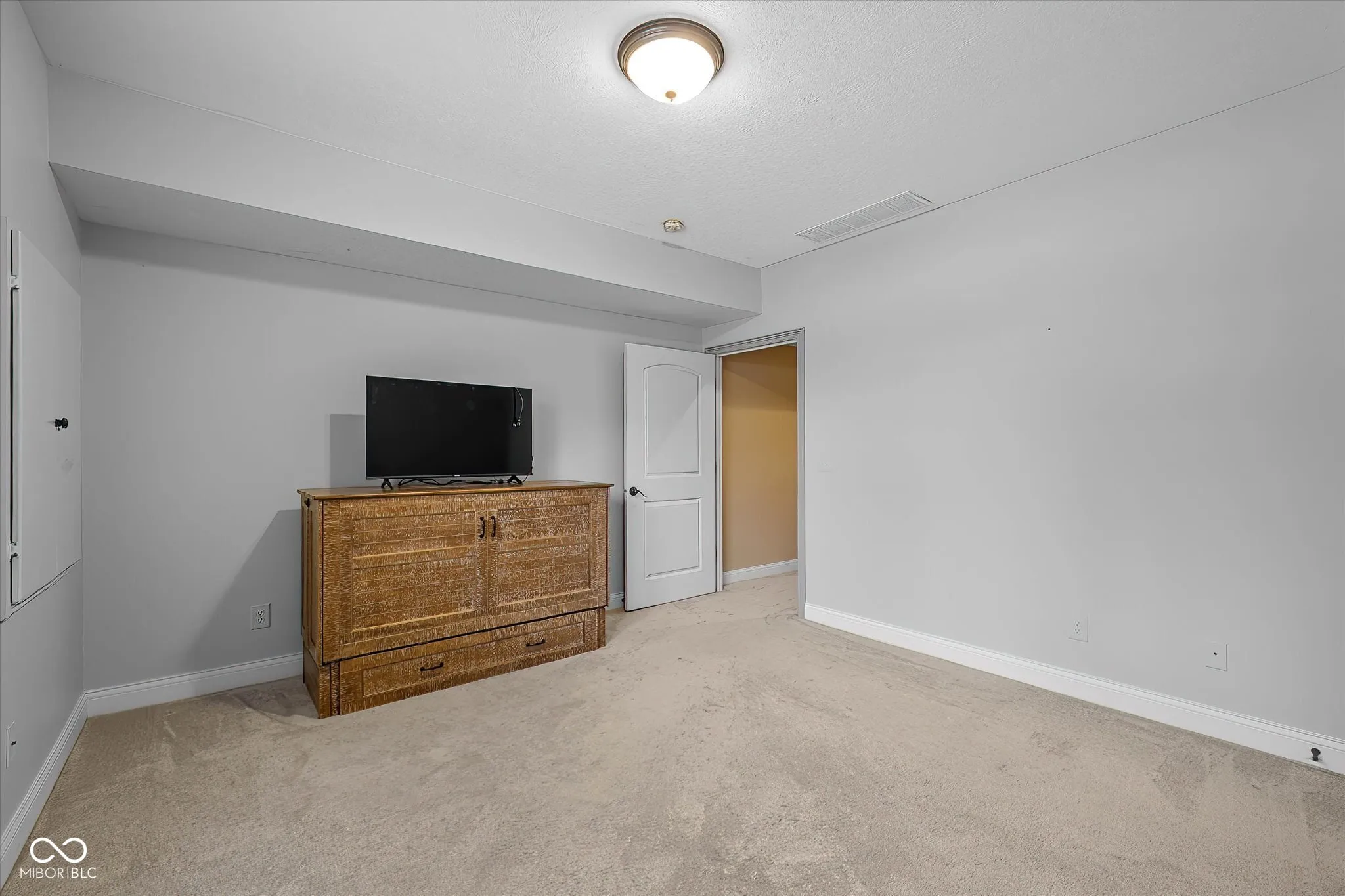 Fishers, Indiana 46040, United States, 5 Bedrooms Bedrooms, ,5 BathroomsBathrooms,Residential,Pending,251992