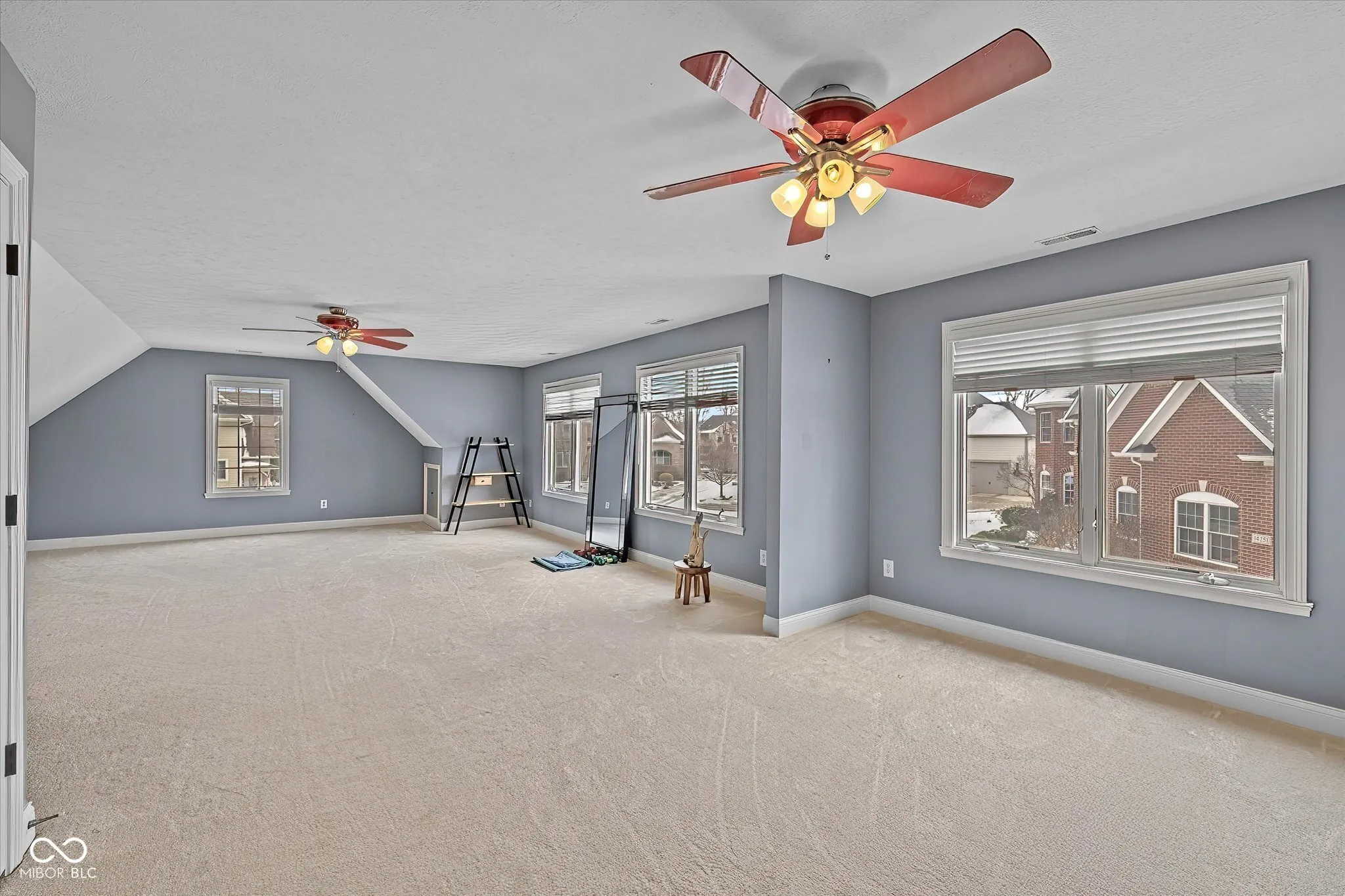 Fishers, Indiana 46040, United States, 5 Bedrooms Bedrooms, ,5 BathroomsBathrooms,Residential,Pending,251992