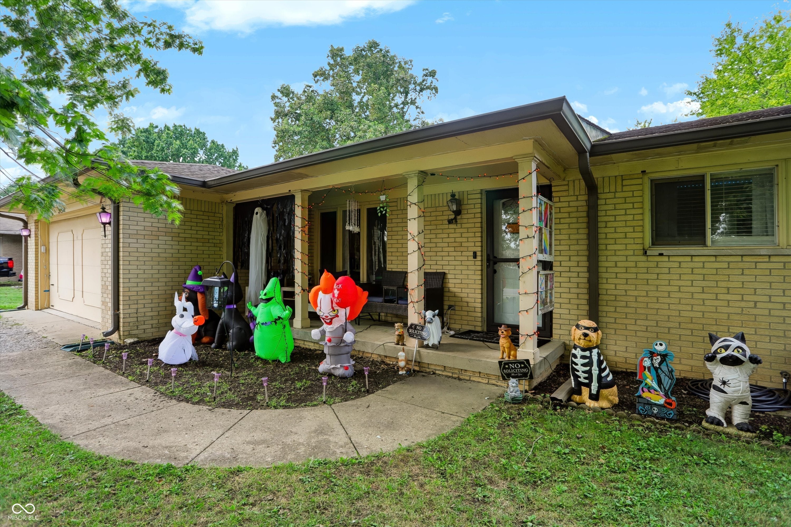 166 Altum Court