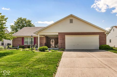 Photo of 1914 Cross Willow Lane, Indianapolis, IN 46239 (MLS # 22091380)