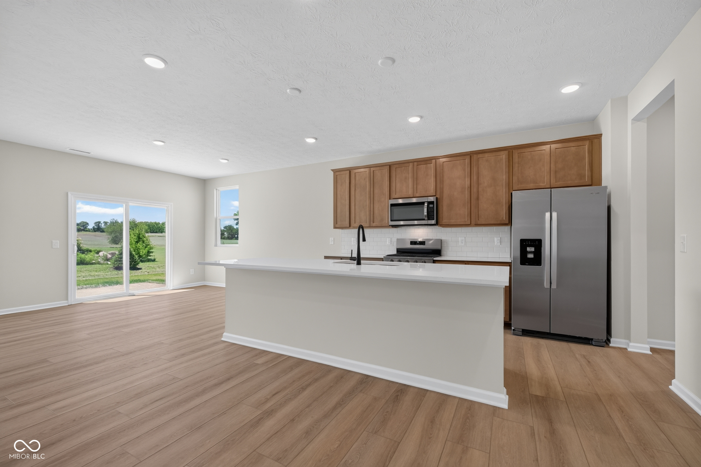 903 Sugarland Way
