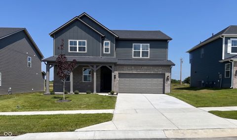 Photo of 903 Sugarland Way, Greenwood, IN 46143 (MLS # 22114010)