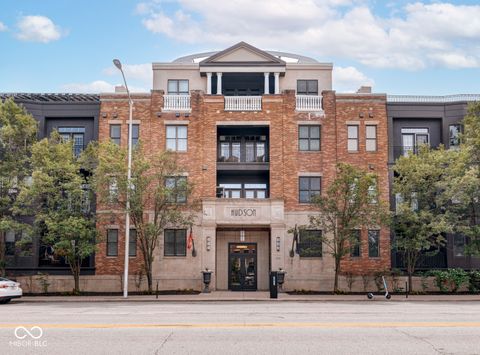 Photo of 355 E Ohio Street #312, Indianapolis, IN 46204 (MLS # 22083132)