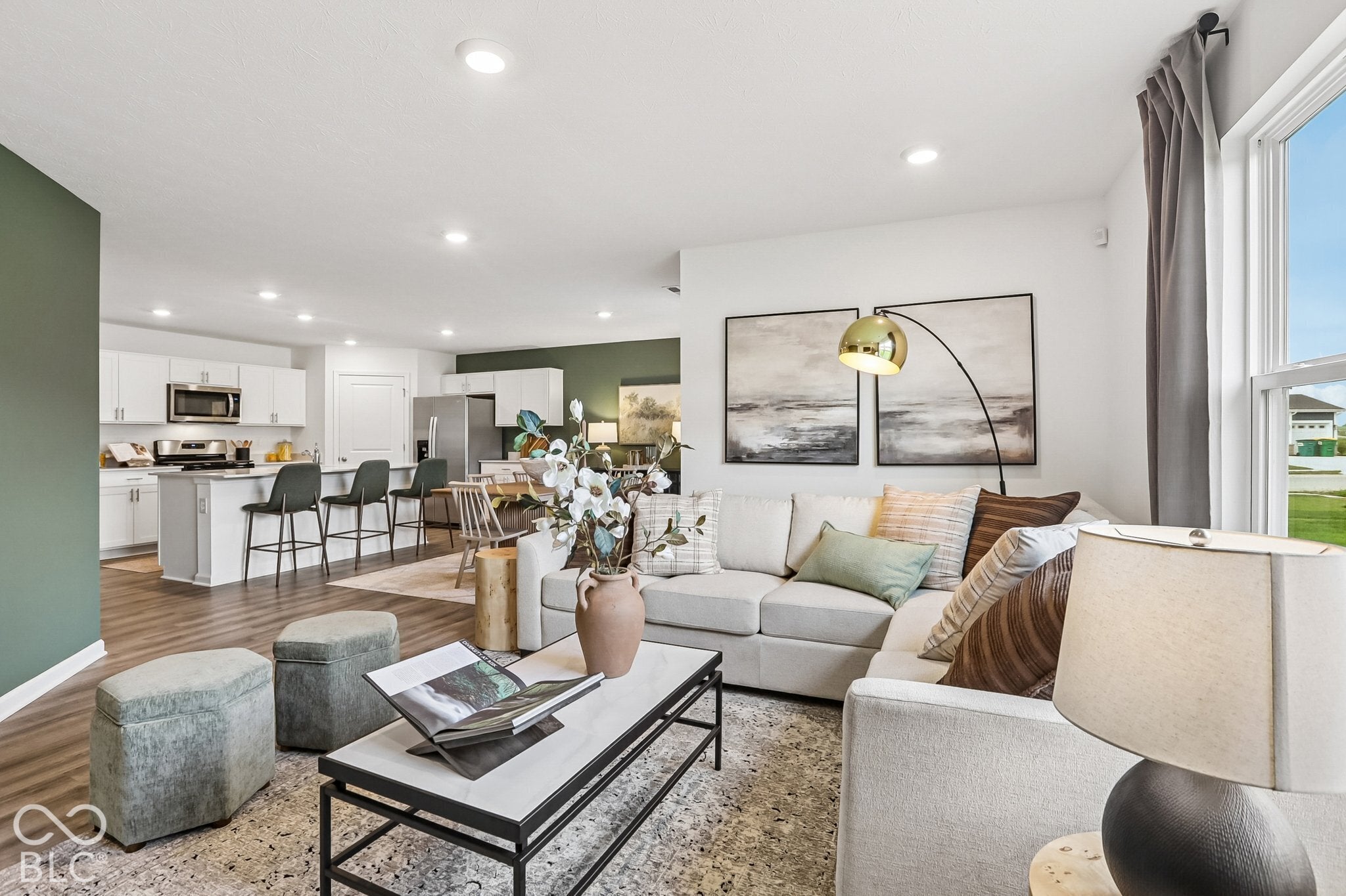 3176 W Vintage Street