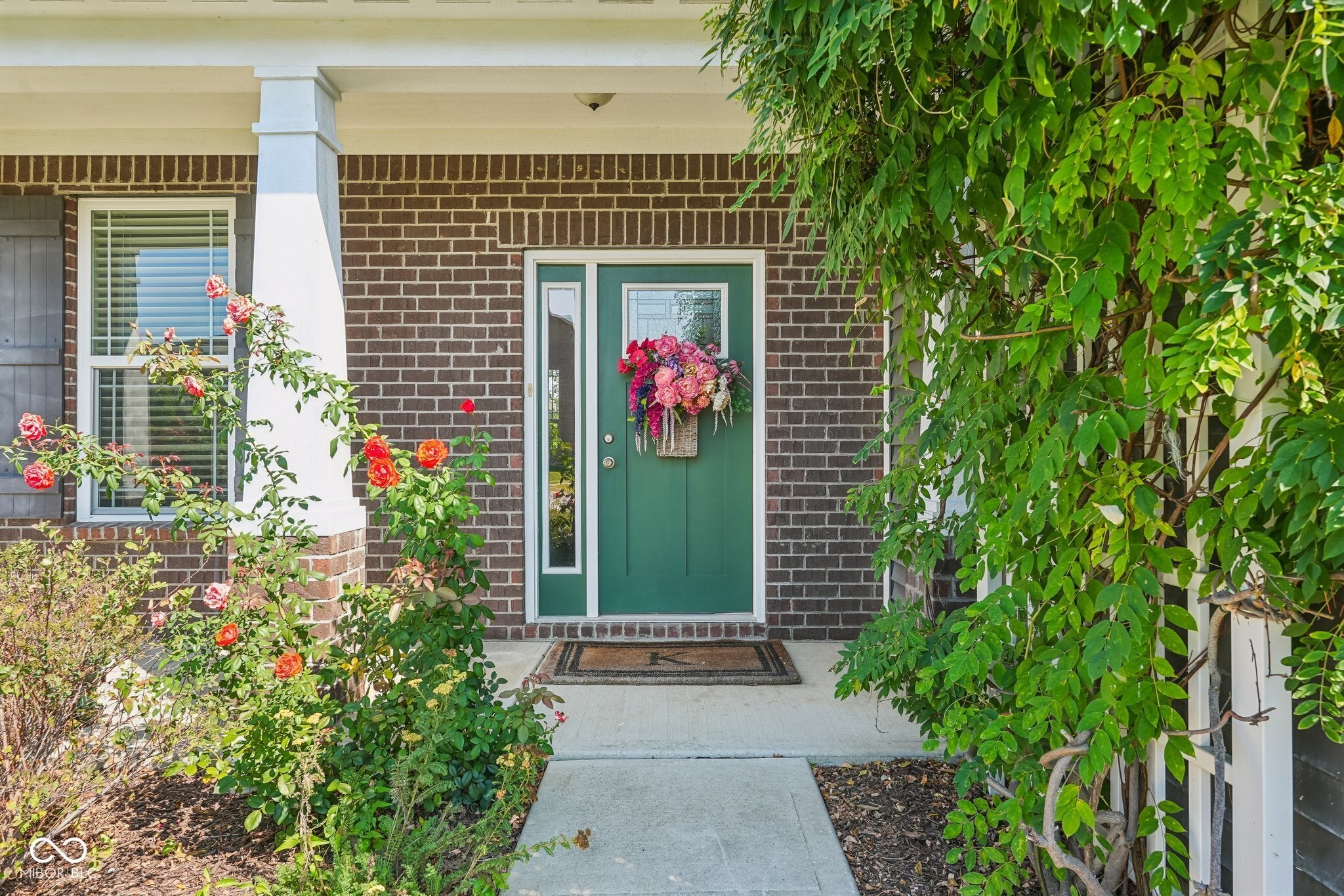8722 Hollyhock Grove