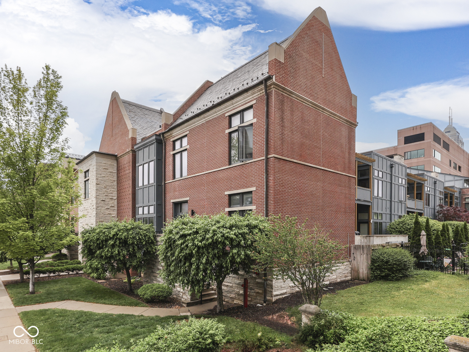 222 N East Street 103