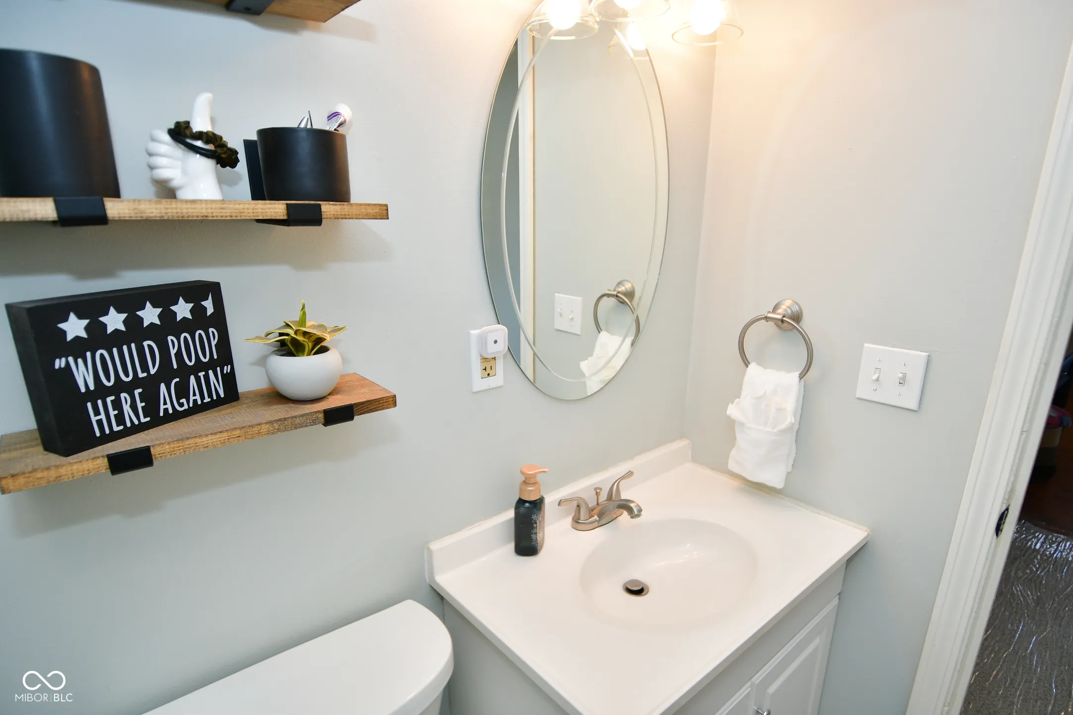 Franklin, Indiana 46131, United States, 3 Bedrooms Bedrooms, ,1 BathroomBathrooms,Residential,Pending,12430