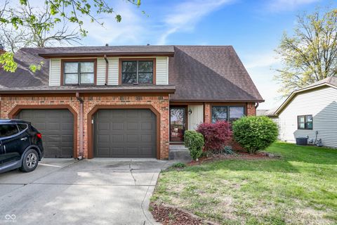 Photo of 243 E County Line Road, Greenwood, IN 46143 (MLS # 22091864)