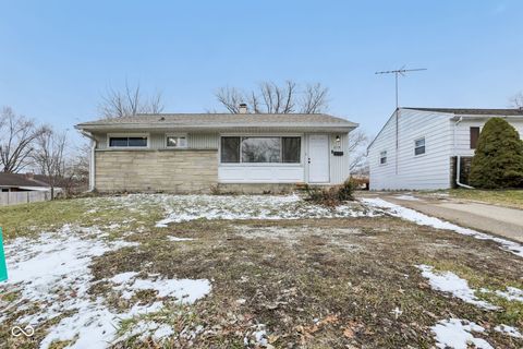 Photo of 219 E McKenzie Road, Greenfield, IN 46140 (MLS # 22083183)
