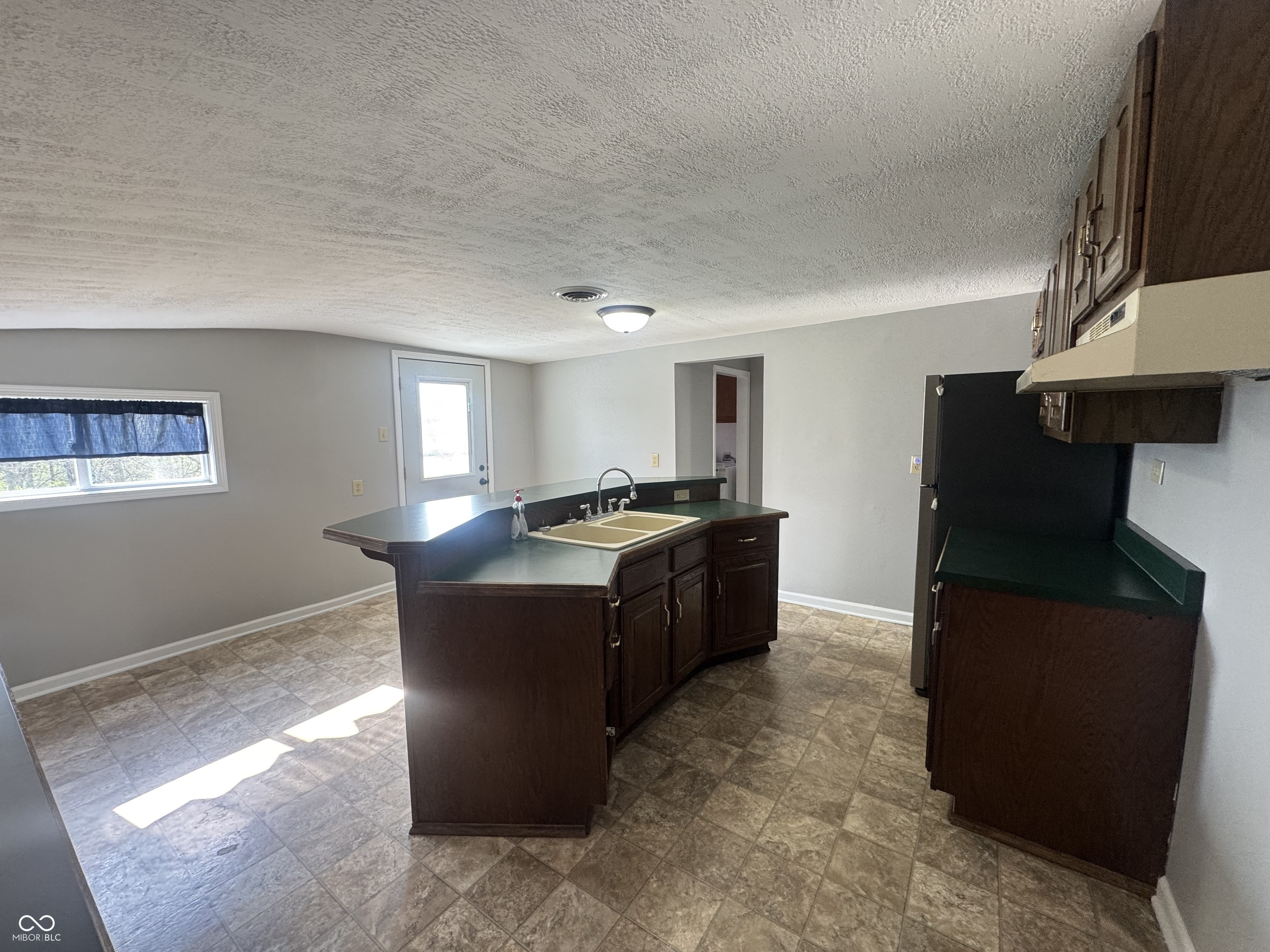 608 S Broadway Street