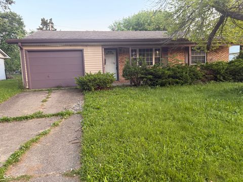Photo of 3011 E Berwyn Street, Indianapolis, IN 46203 (MLS # 22102619)