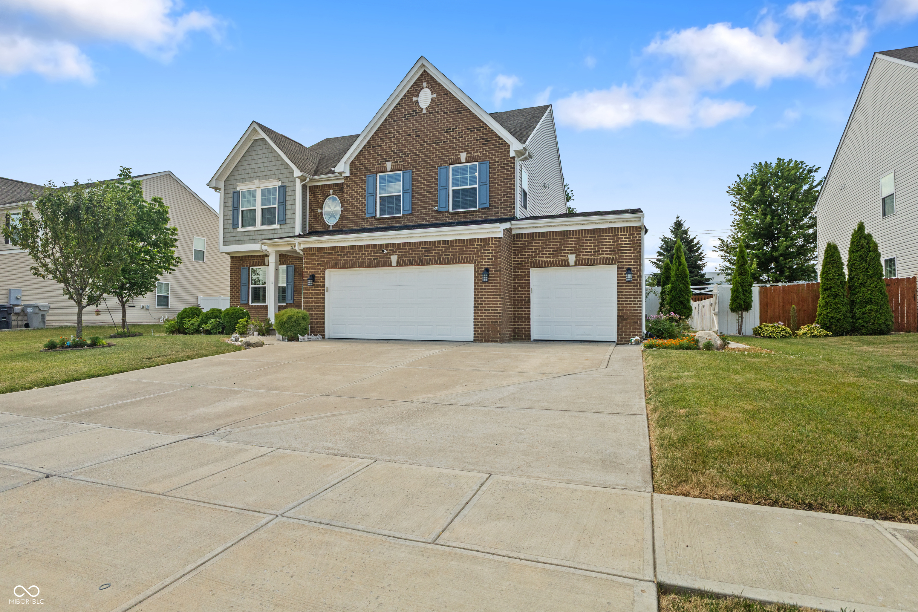 2833 Holiday Way