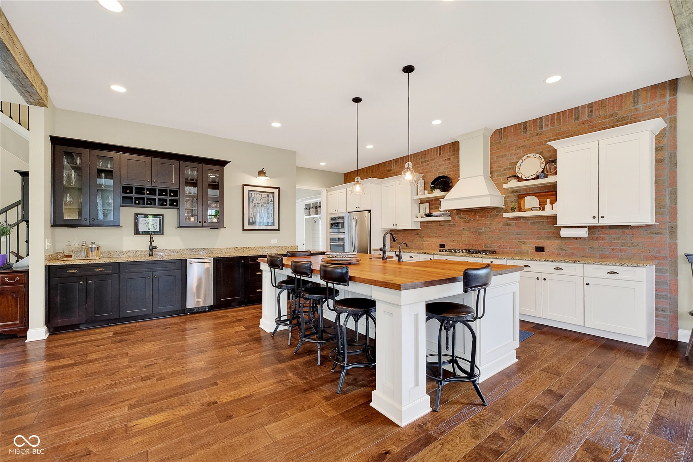 628 Woodbury Hill Drive