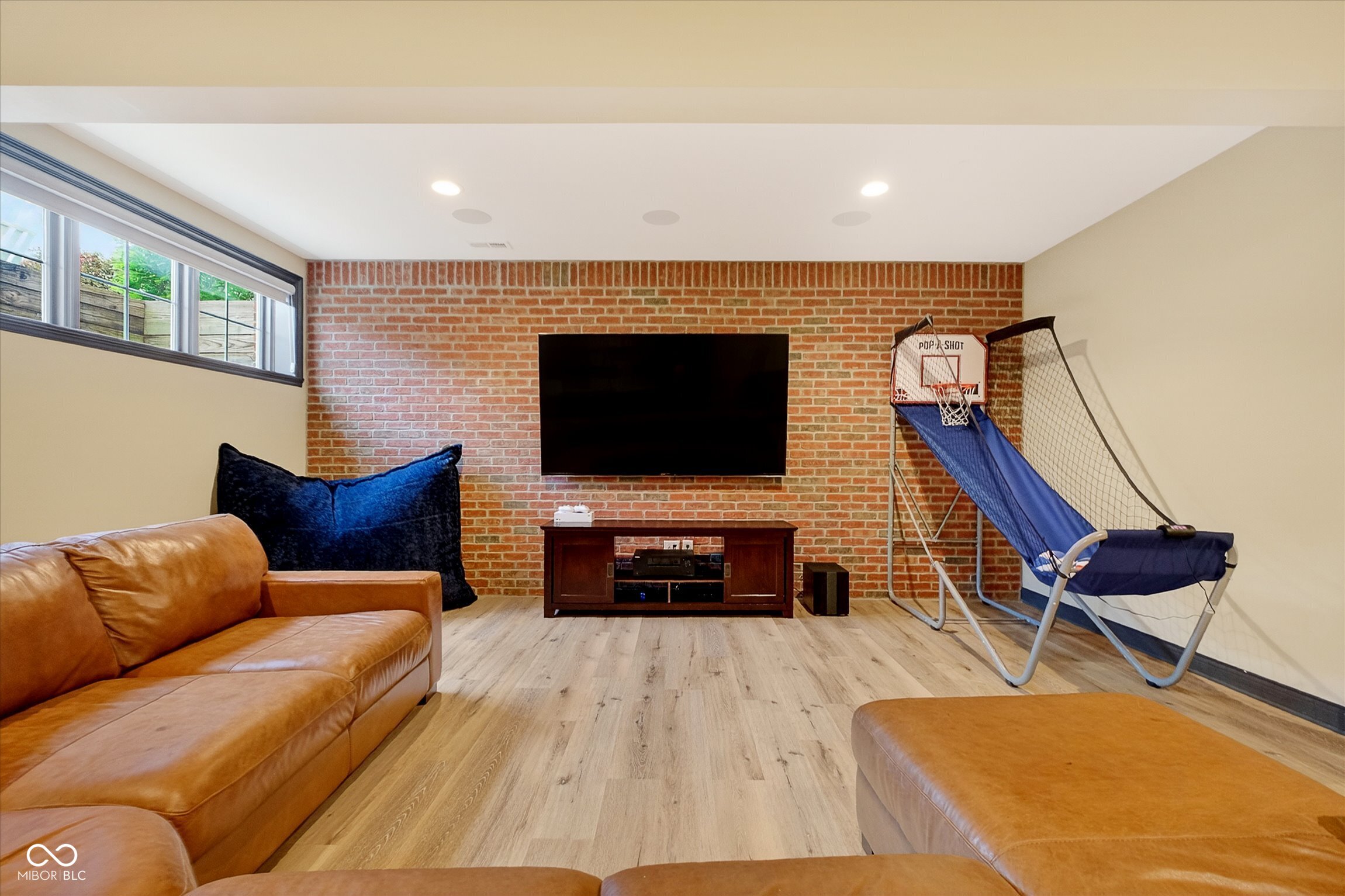 628 Woodbury Hill Drive