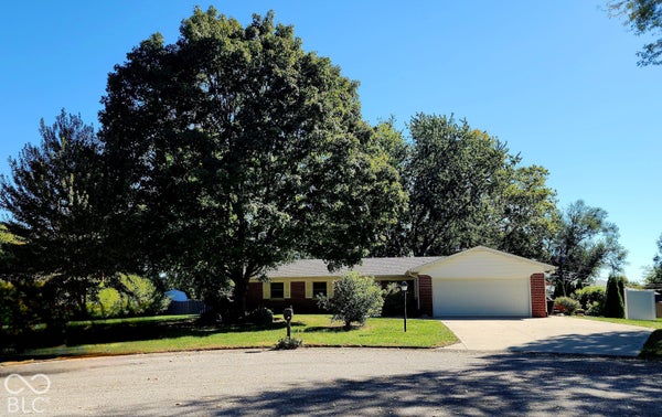 1345 CREST CT, PLAINFIELD, IN 46168 - Image c8df7a0d0a75fdc1709c5023df6ce64e/578167157