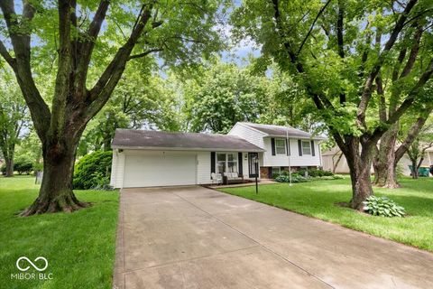 Photo of 7 Sleepy Hollow Drive, Westfield, IN 46074 (MLS # 22103665)