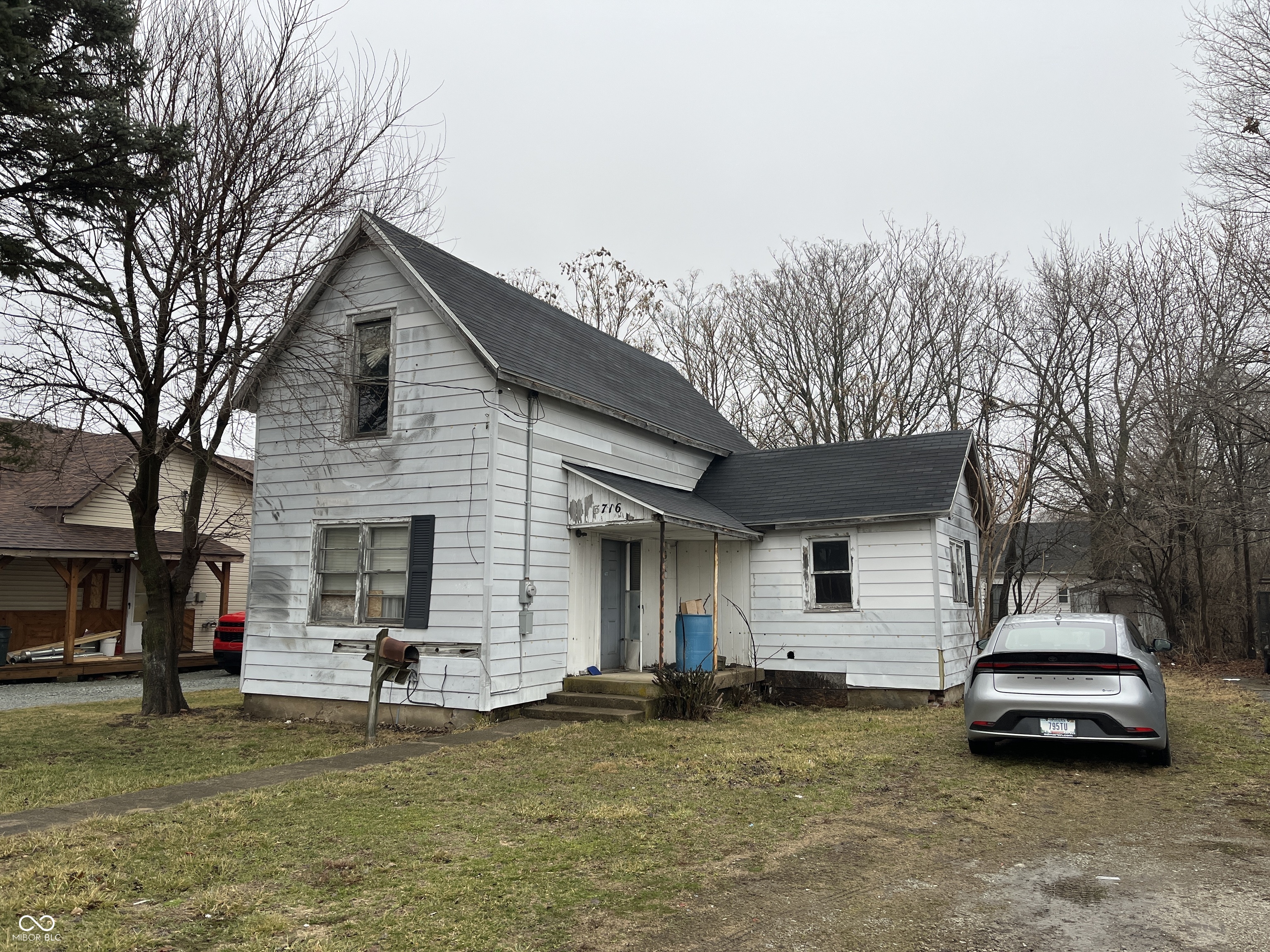 3716 Columbus Avenue