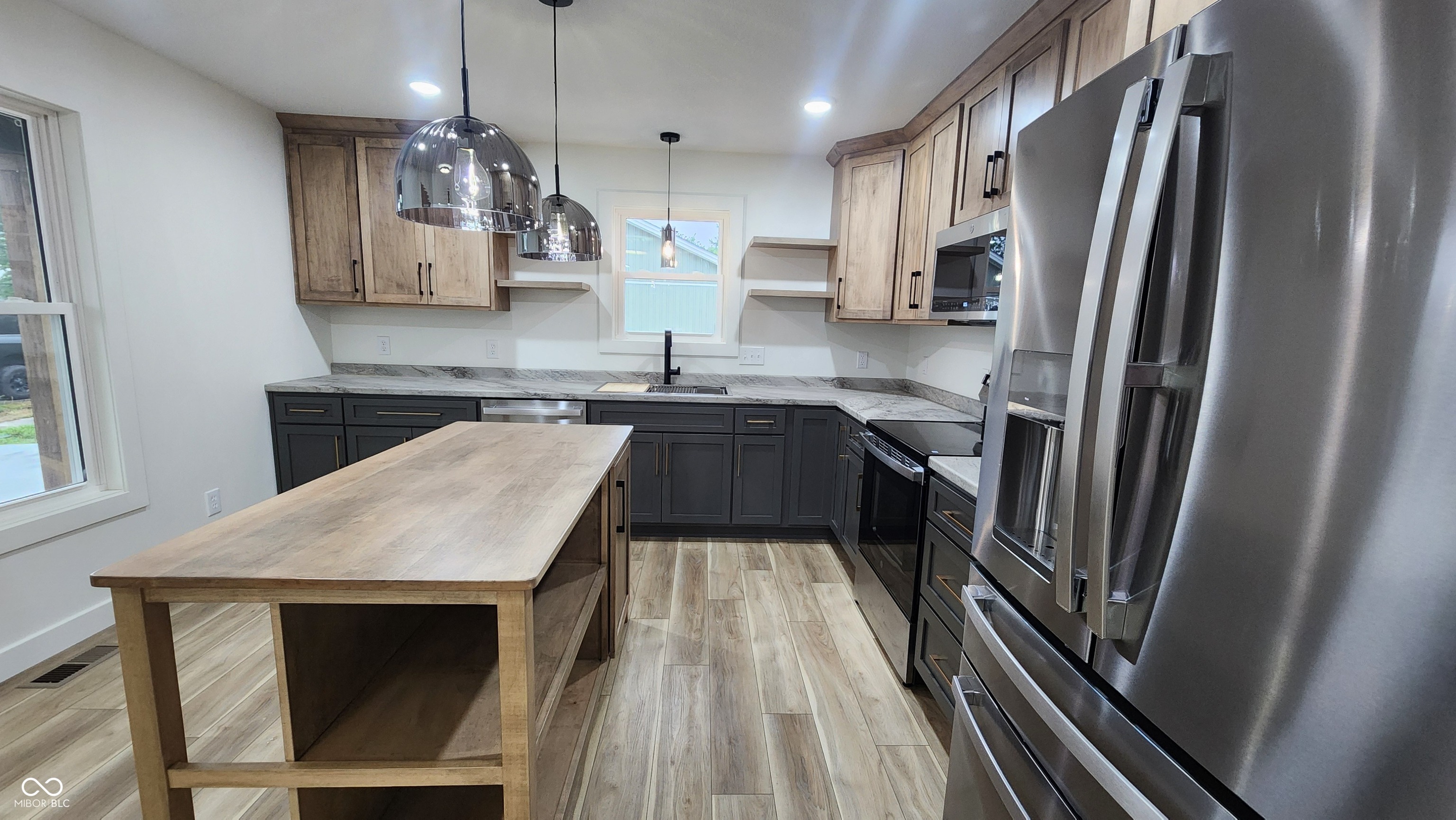 203 E Walnut Street